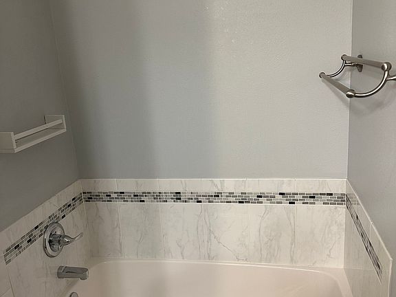 4th image of 128 3rd St SE #128