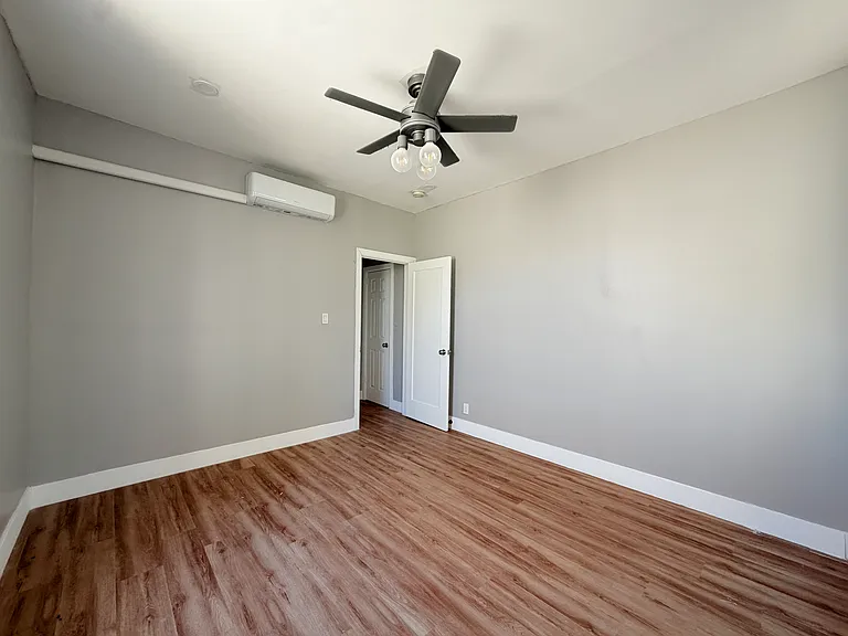 245 McClellan St #3W — Photo 6
