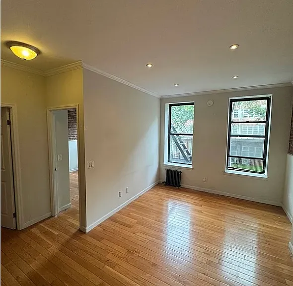 239 Henry St #2A — Photo 1