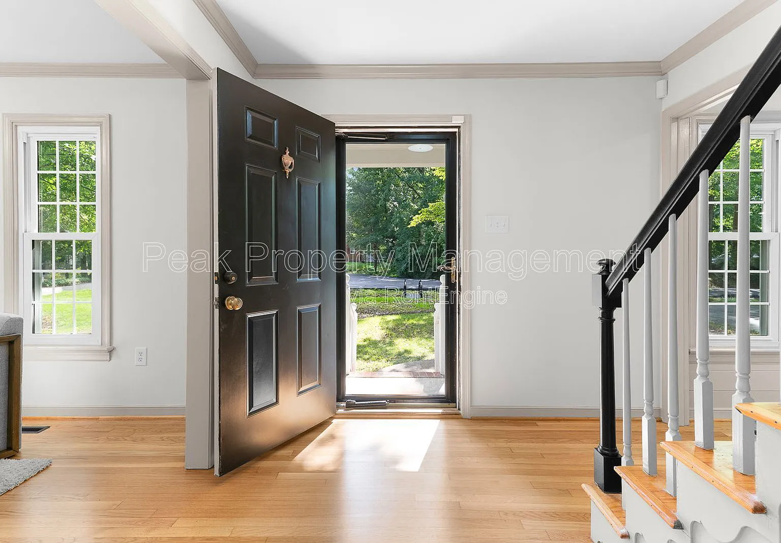 4 bed, 3.0 bath, 2012 sqft, $2,950 — Photo 4