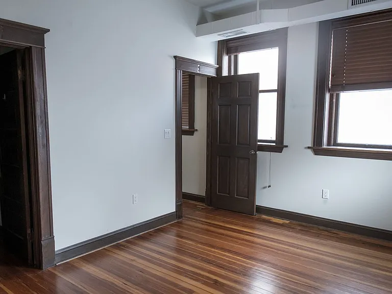 223 Pine St — Photo 36