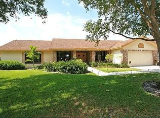 10220 SW 18th St, Davie, FL 33324