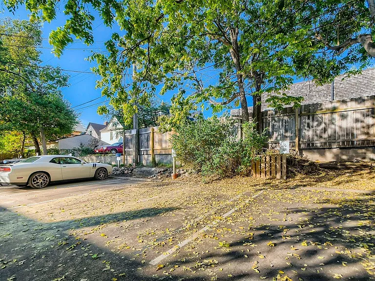 2212 Aldrich Ave S #305 — Photo 19