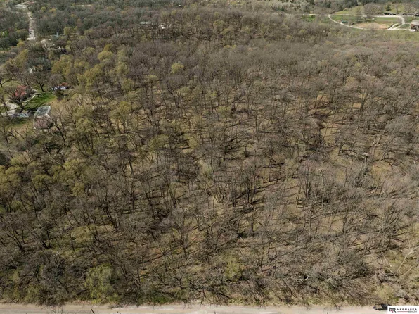 8604 N 36th St, Omaha, NE 68112