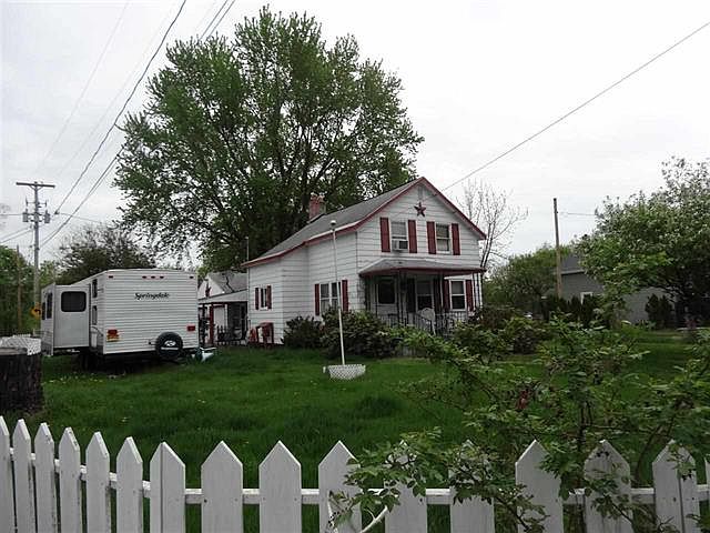 1st image of 185 Ferry Blvd