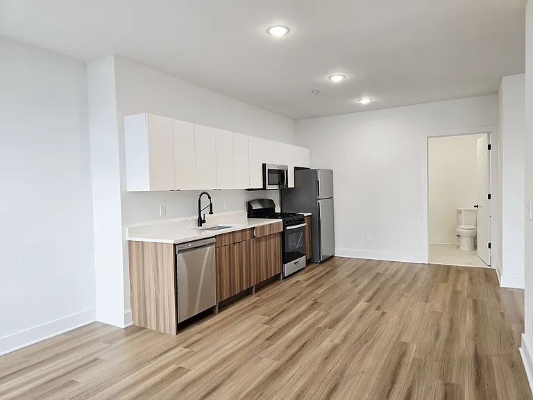 30 McAdoo Ave #305 — Photo 8
