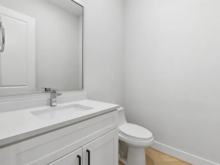 2204 Lou Ellen Ln — Photo 23