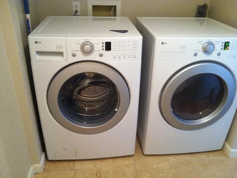 154 W 5th St #201 — Photo 38