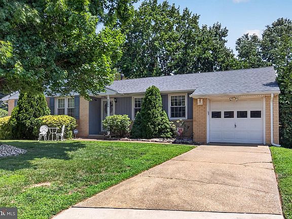 5th image of 2605 Belaire Dr