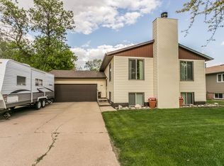 204 S Oaks Ave, Hartford, SD 57033