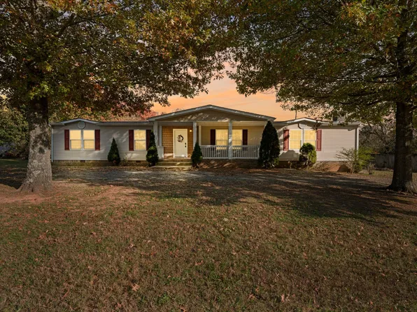 417 Briarwood Rd, Clarksville, TN 37040