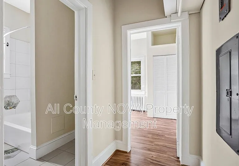 305 9th St #2 — Photo 19