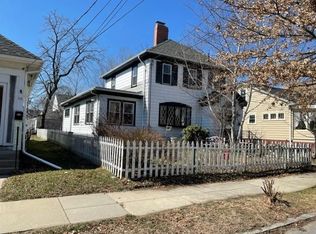 118 Sharon St, Providence, RI 02908