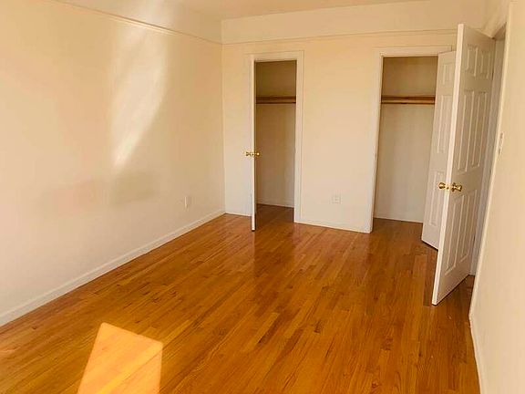 5th image of 4087 Broadway #68