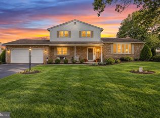 219 Westview Dr, Mechanicsburg, PA 17055