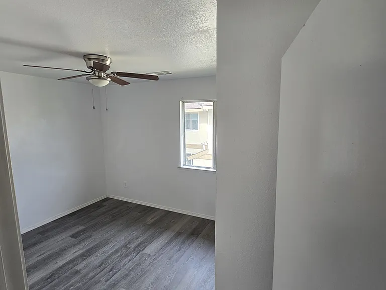 1437 E Douglas Ave #1437 — Photo 2