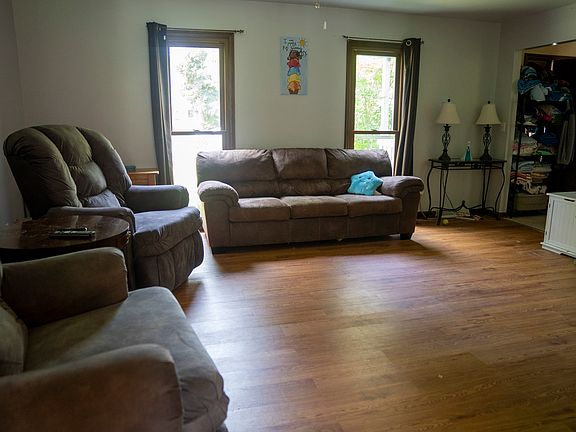 3rd image of 877 California Ct
