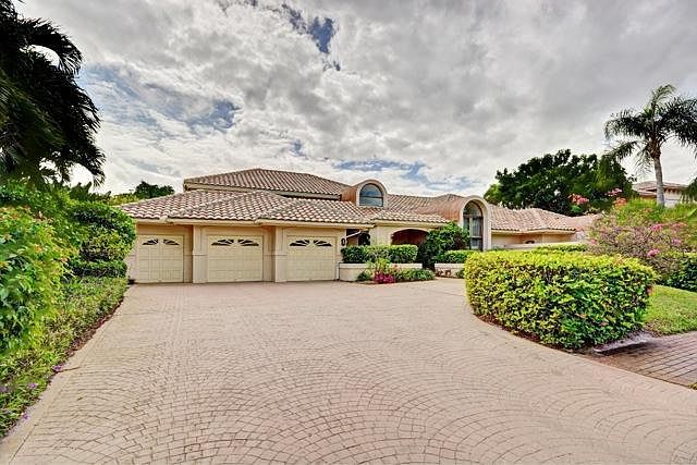 Home For Sale In St Andrews Country Club