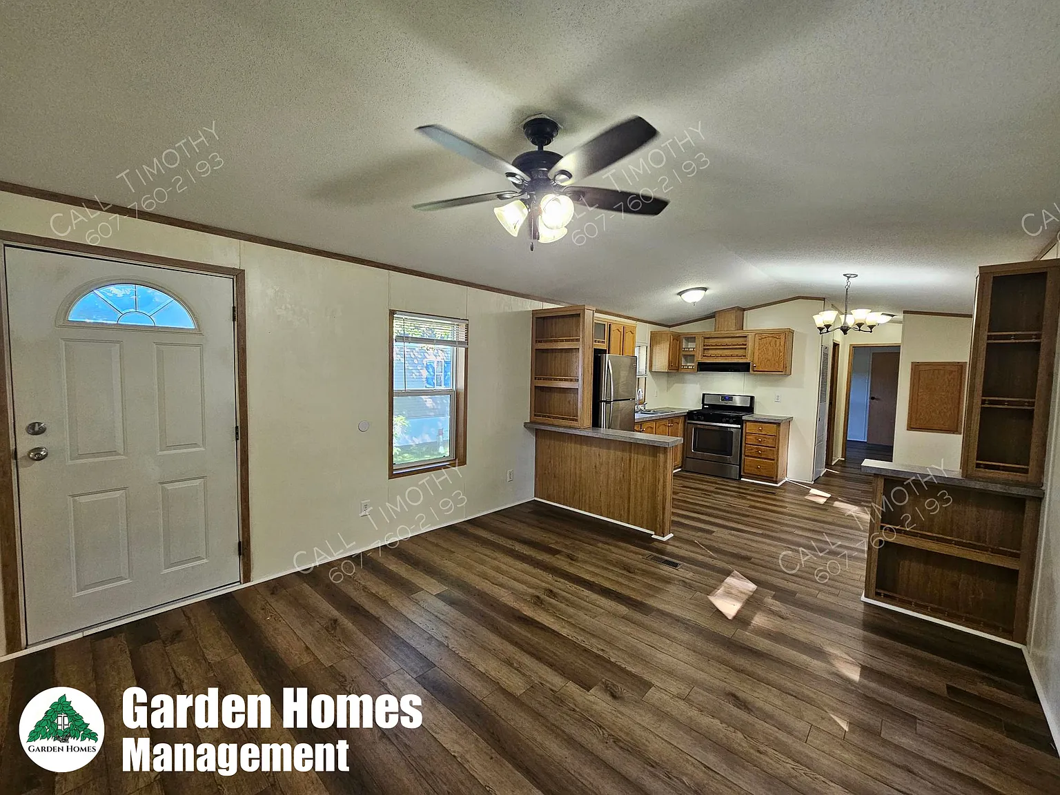 3 bed, 1.5 bath, 924 sqft, $1,275 — Photo 2