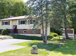 39 Sutton Park Rd, Poughkeepsie, NY 12603