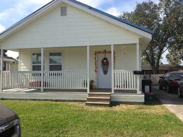 1st image of 556 Saint Ann St