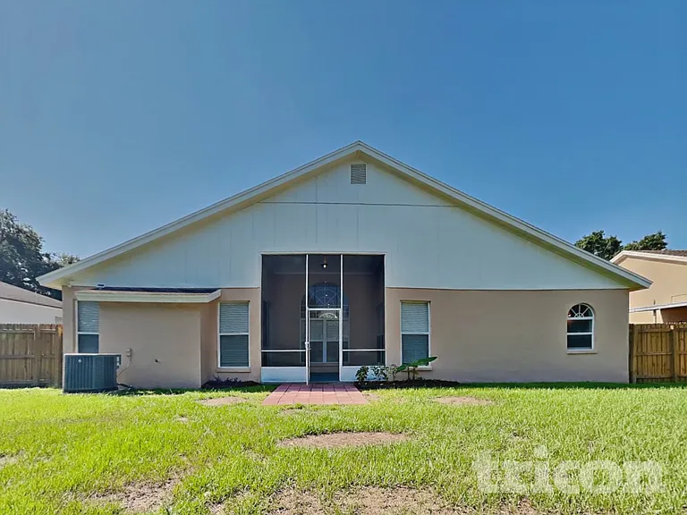 1614 Sand Hollow Ln — Photo 17