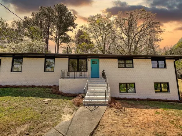 3340 Brenda Ln, Lithia Springs, GA 30122