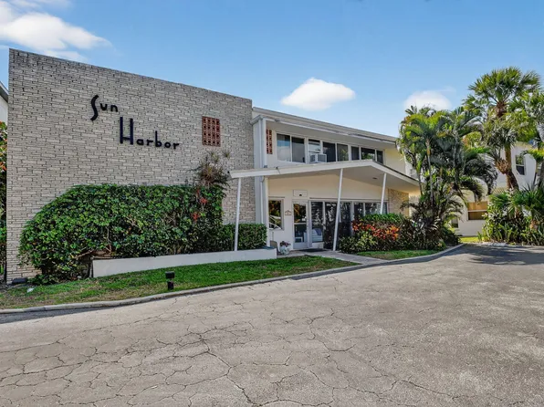 214 Inlet Way #106, Palm Beach Shores, FL 33404