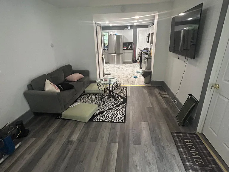 51 Walnut St #3 — Photo 3