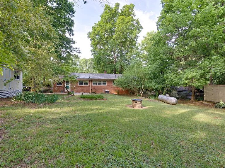 2026 Jefferson Dr — Photo 8