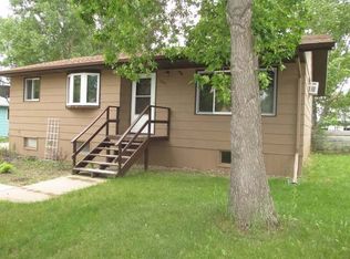 1017 Elbowoods Dr, Hazen, ND 58545