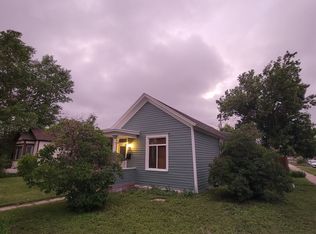 422 E 19th St, Cheyenne, WY 82001