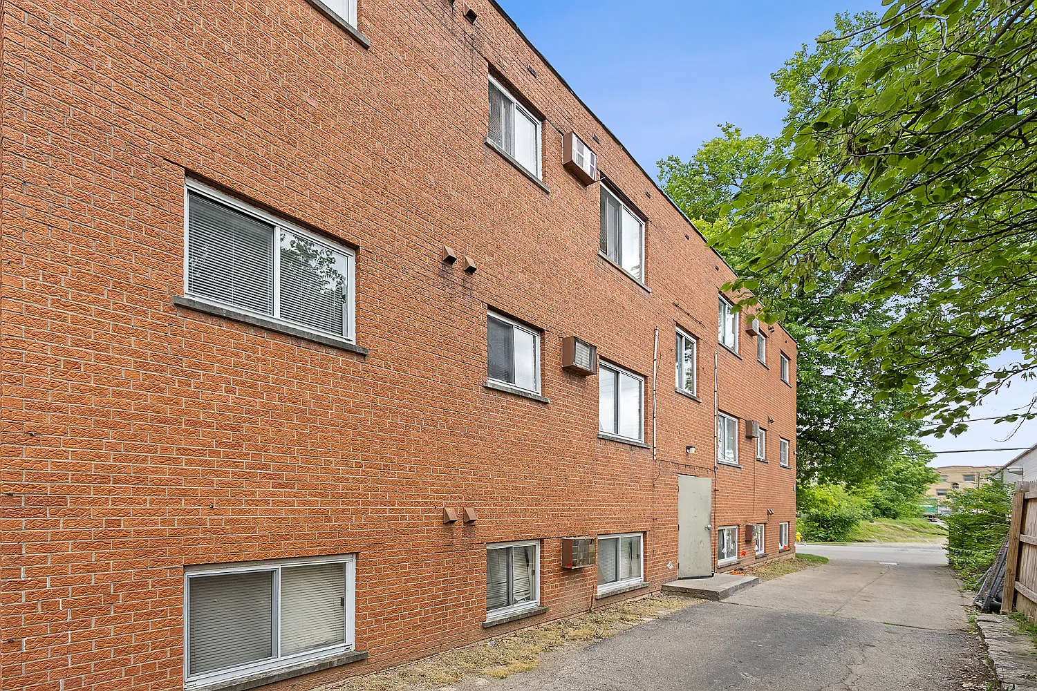1 bed, 750 sqft, $825 — Photo 2