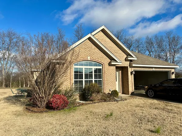 114 Fox Loop, Muscle Shoals, AL 35661
