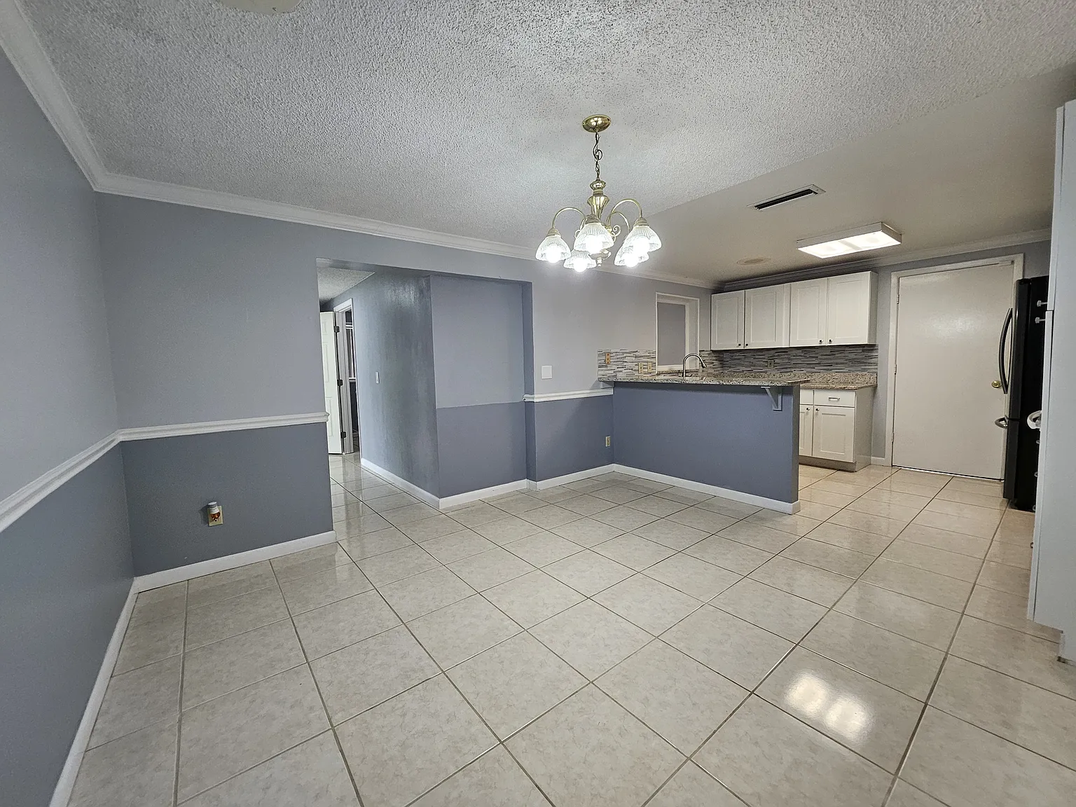 2 bed, 1200 sqft, $2,000 — Photo 3