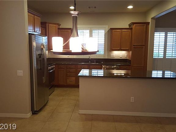 4th image of 10126 Lucca Bluff St #0