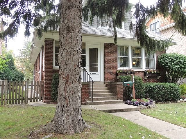 1st image of 1928 Schiller Ave