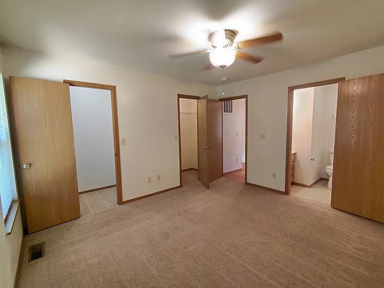 20305 Skyview Dr — Photo 12