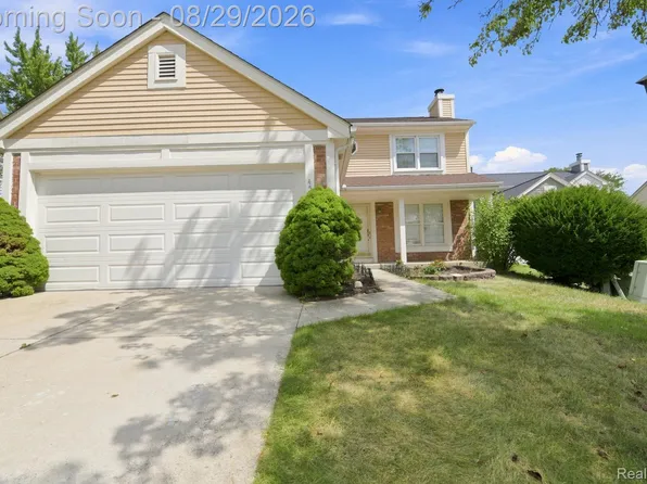 456 Farmridge Ct, Rochester Hills, MI 48307