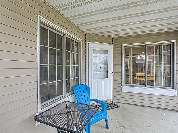 4th image of 6513 Riverwood Ln