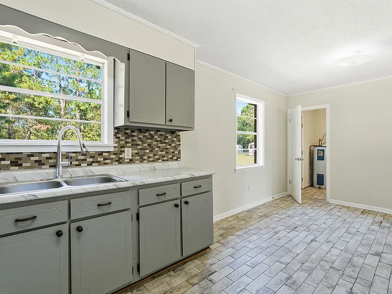 234 Deerwood Dr — Photo 11