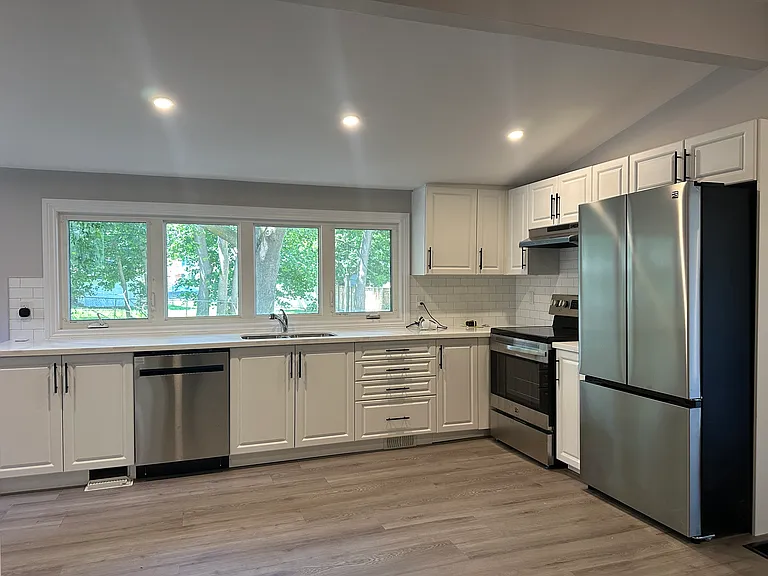 263 Bethune St — Photo 10