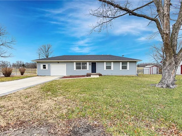 701 E 3rd St, Ottawa, KS 66067