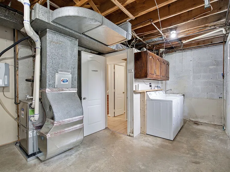 2521 Shanandale Dr — Photo 40