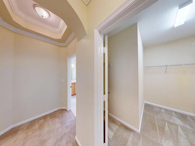 1007 Grove Park Cir — Photo 10