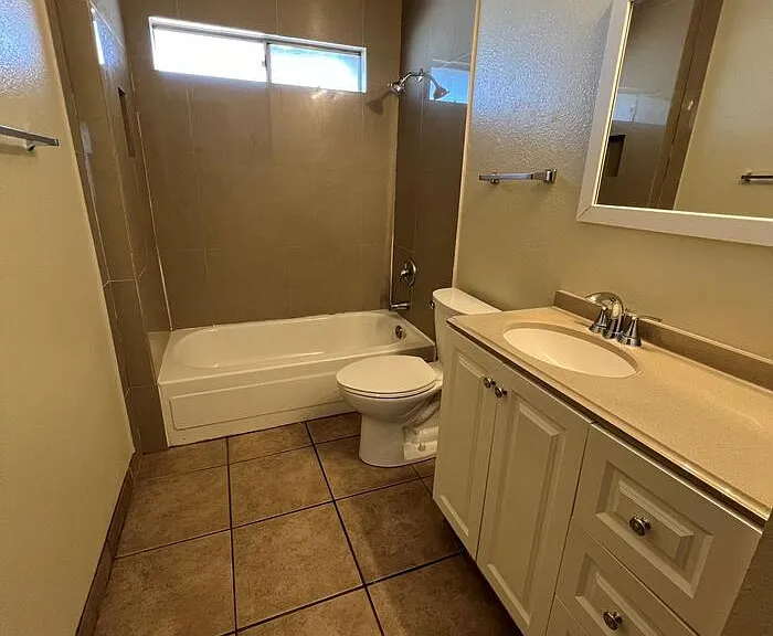 1723 E Glenn St #D — Photo 8