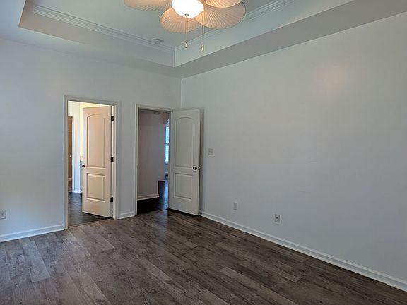 5th image of 240 Seville St