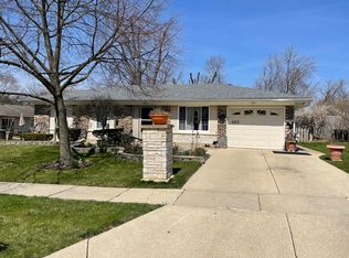 292 Mulford Dr, Elgin, IL 60120