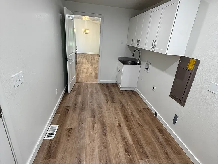 1108 S Kellogg St — Photo 16