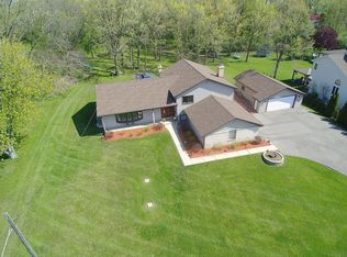 1230 Honey Lake Rd, Lake Zurich, IL